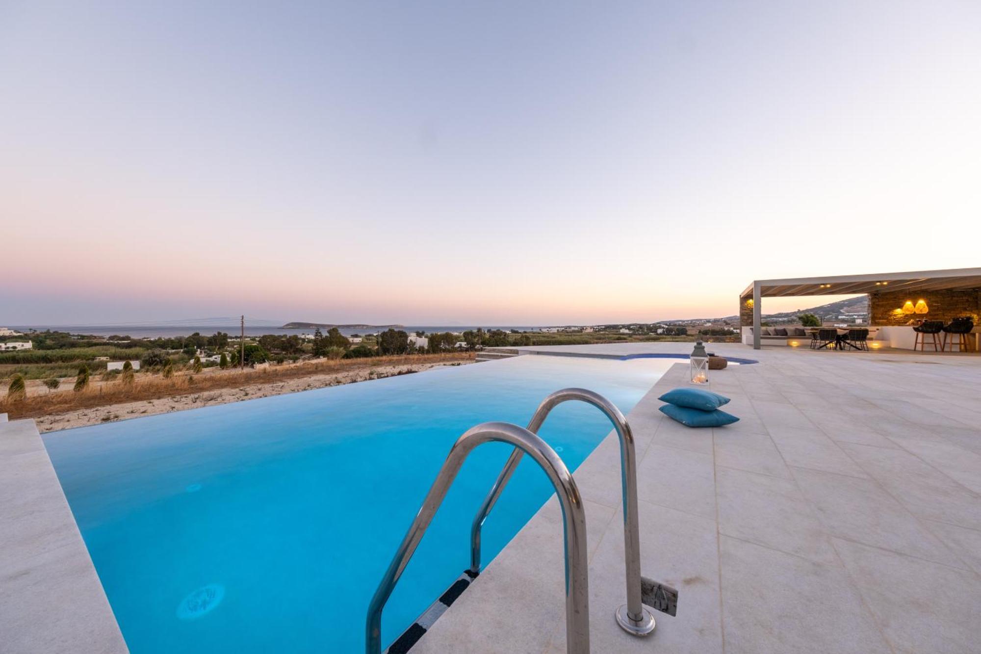Golden Bay Luxury Villas And Suites Chrisi Akti  Exterior photo