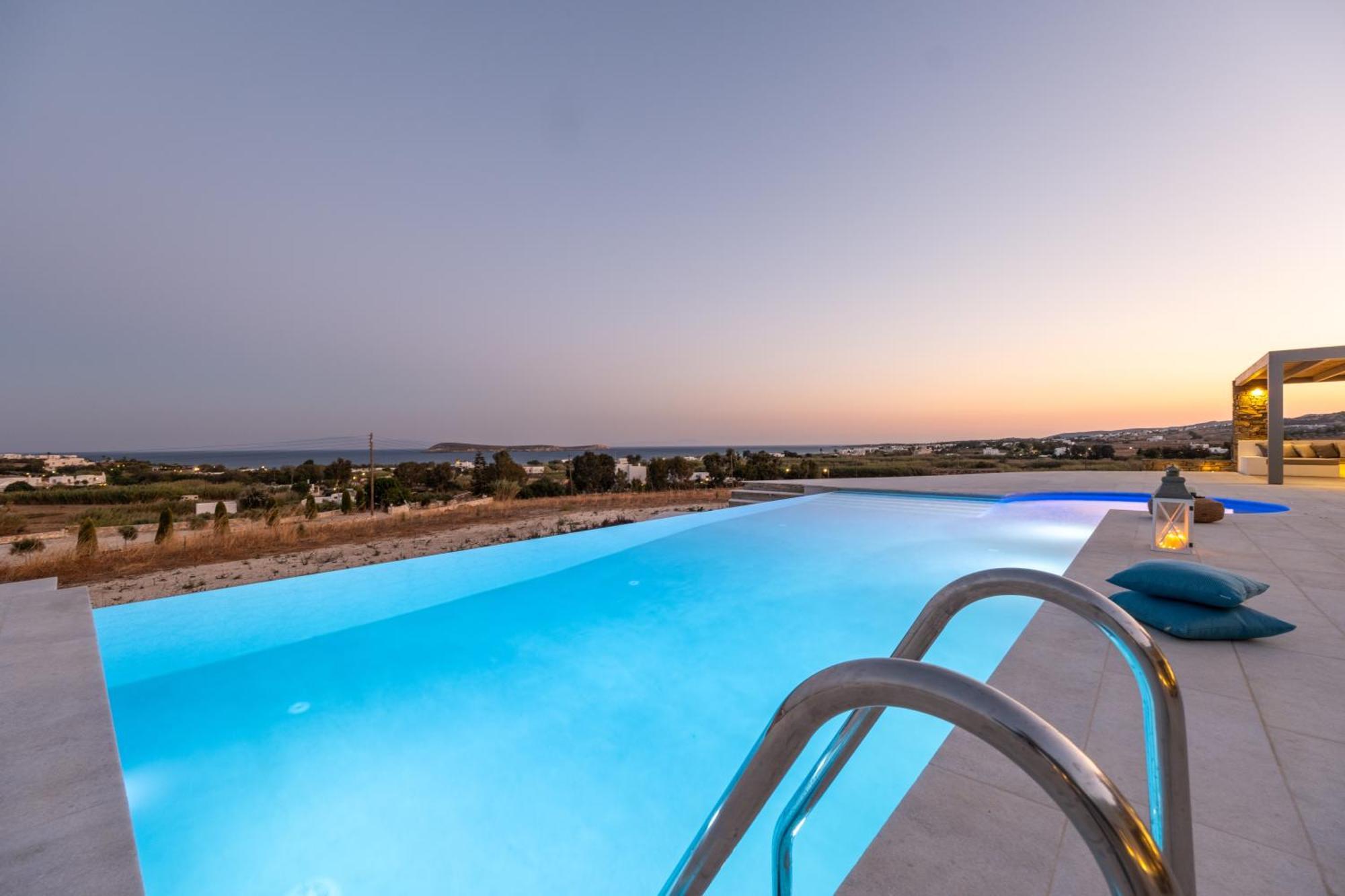 Golden Bay Luxury Villas And Suites Chrisi Akti  Exterior photo